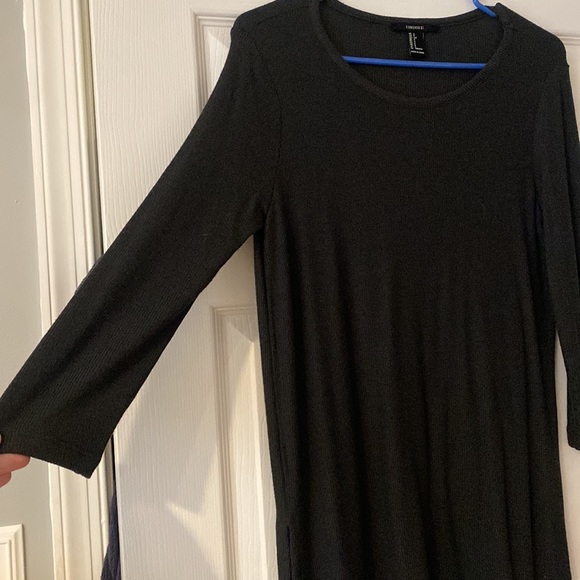 Women’s Forever 21 black, thinly ribbed long sleeve shirt. - Picture 3 of 3